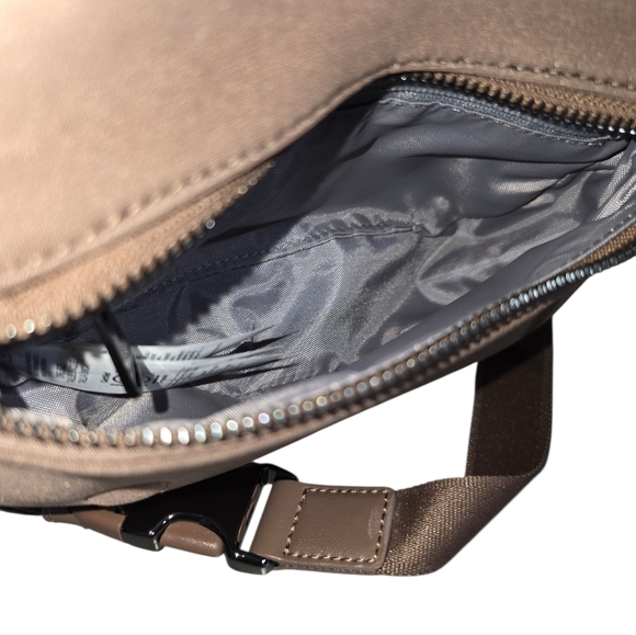 Athleta Revive Convertible Crossbody Waistbag in Rustic Beige OS - Picture 4 of 5